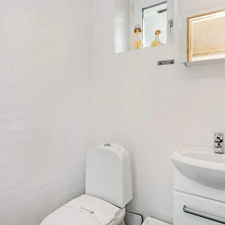 6 Person In * Blåvand